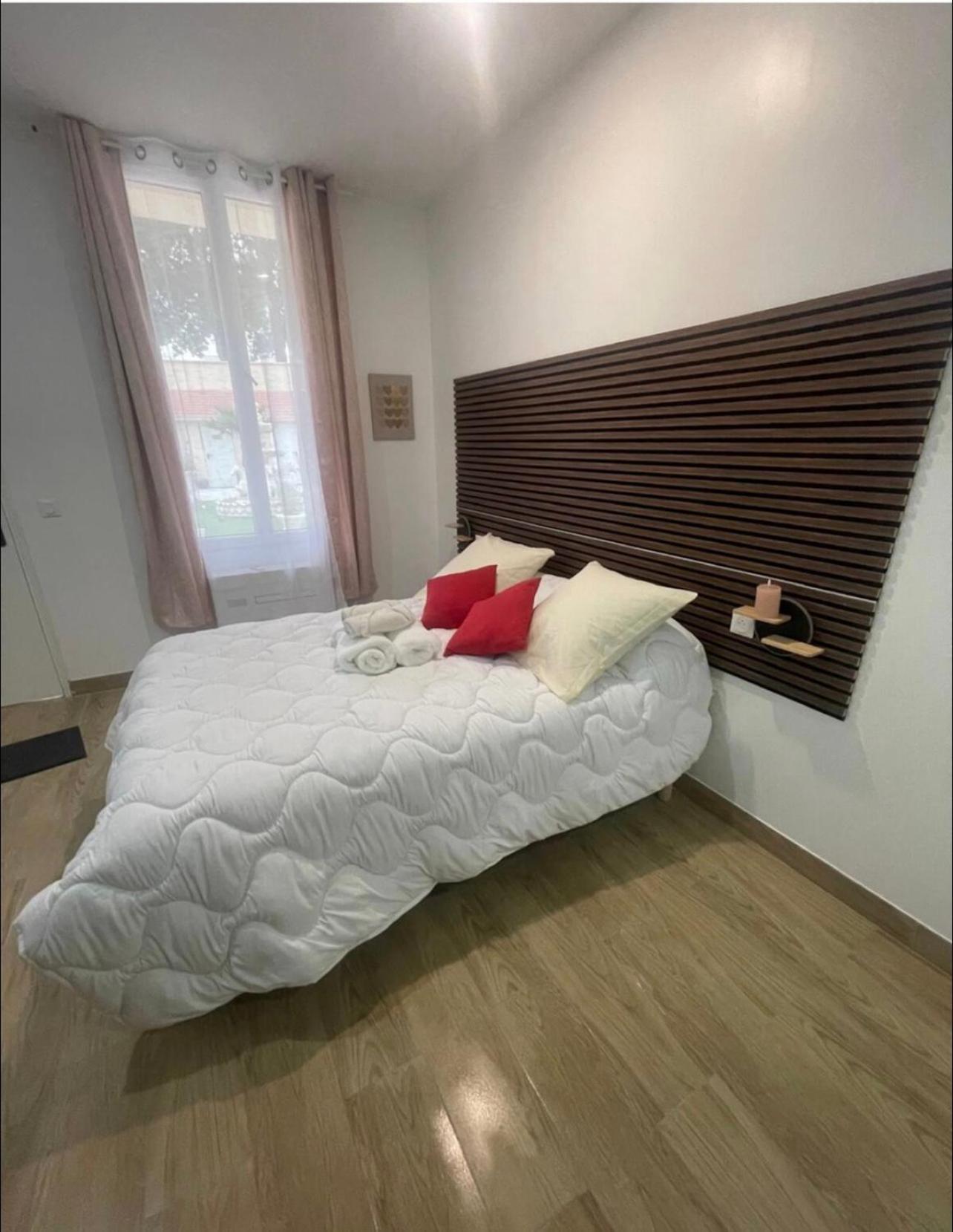 סן-דני Hotel Du Parc Canal - Stade De France מראה חיצוני תמונה