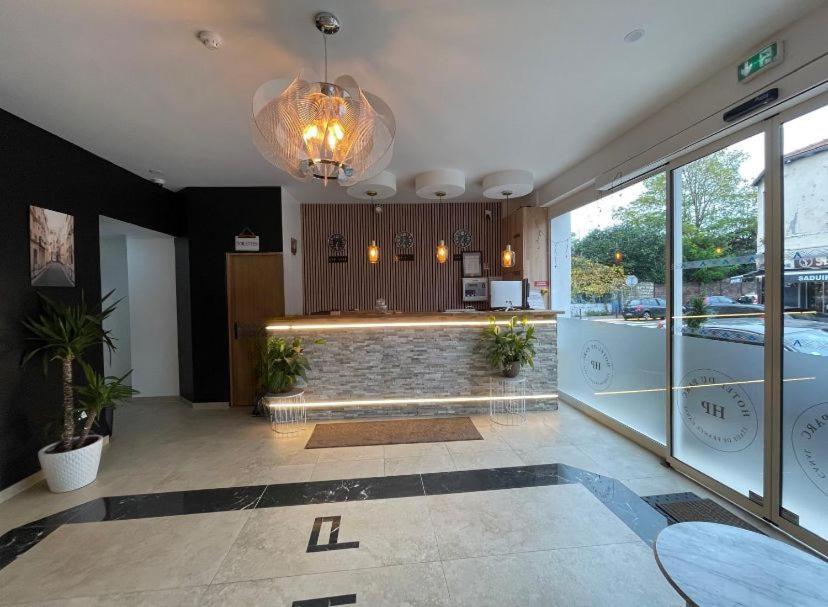 סן-דני Hotel Du Parc Canal - Stade De France מראה חיצוני תמונה