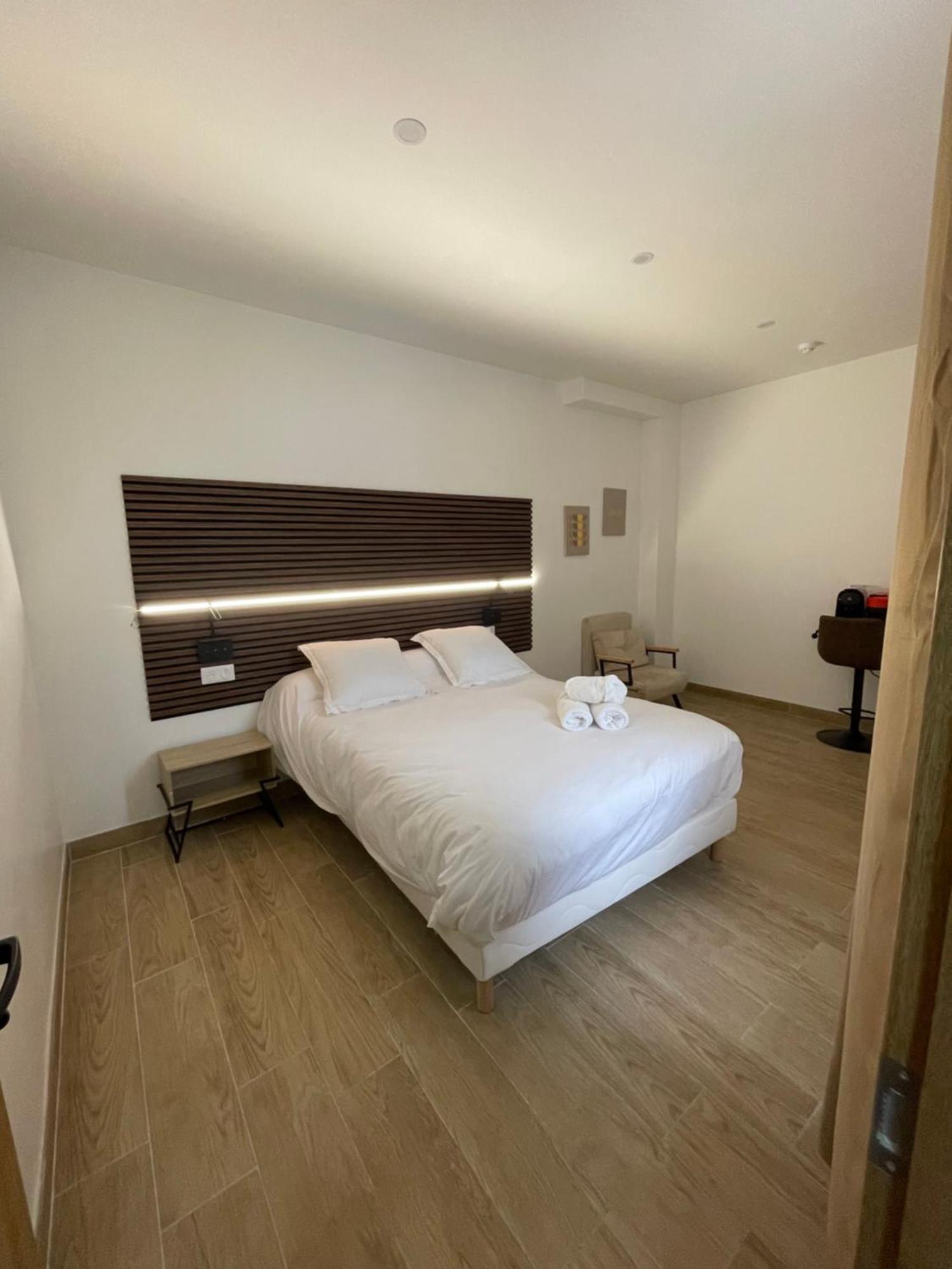 סן-דני Hotel Du Parc Canal - Stade De France מראה חיצוני תמונה